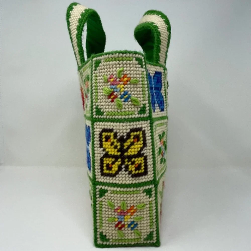 Vintage Rare Design Nature Handmade Needle Point Purse, Cream Green - Picture 4 of 10